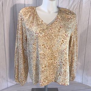 New with tags a.n.a long sleeve Katia floral blouse.  Size Large.